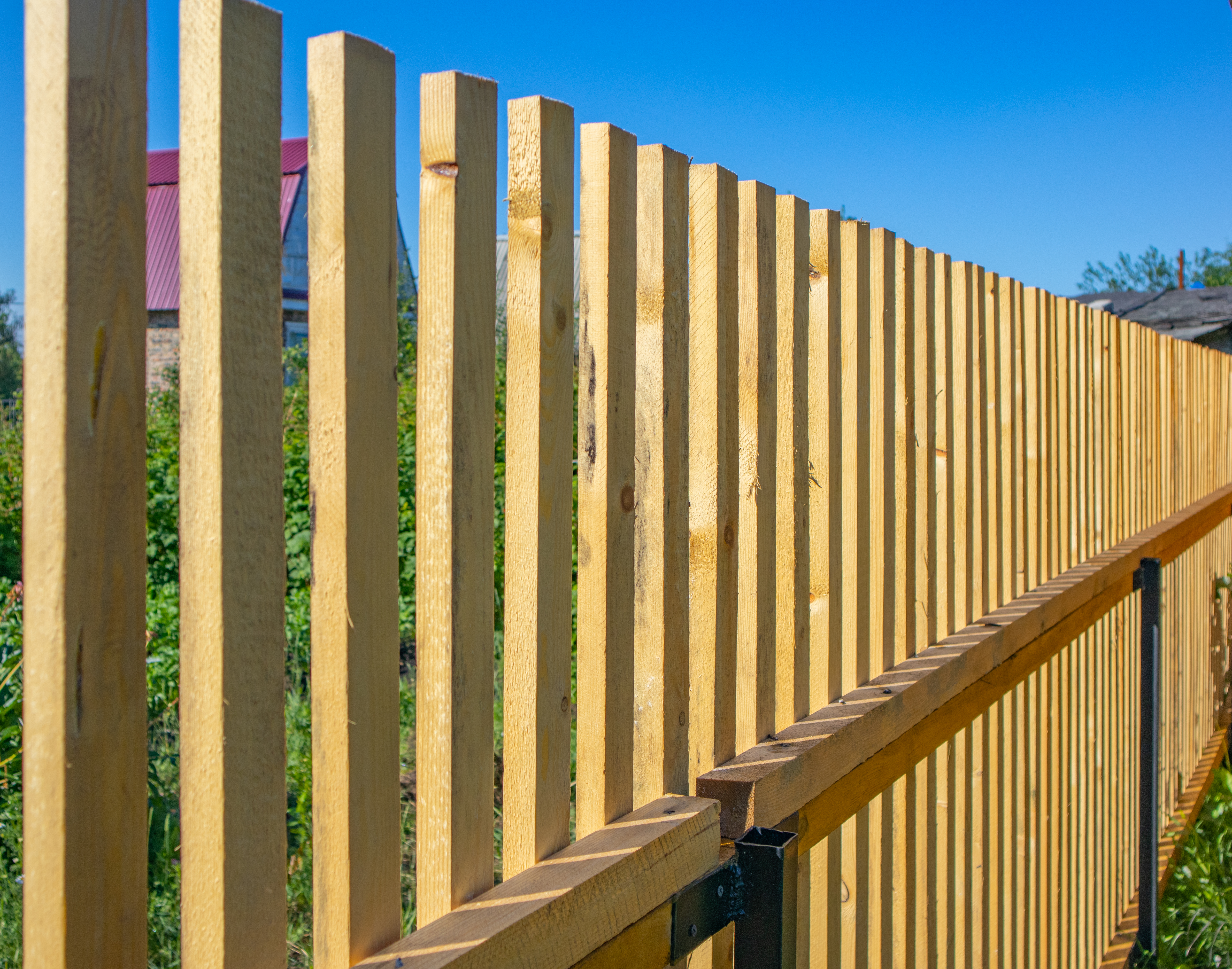 New wood fence installation in Fulshear TX backyard